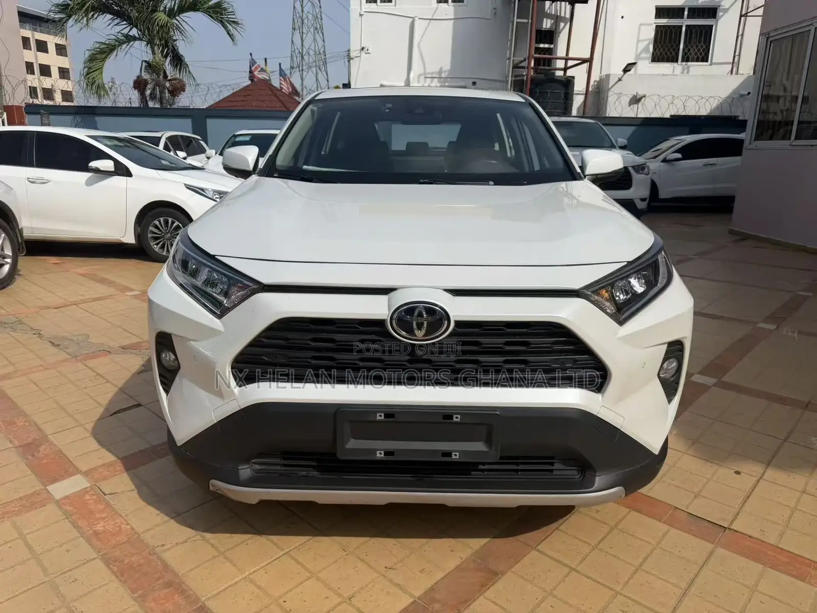 Toyota RAV4 Limited FWD 2023 White