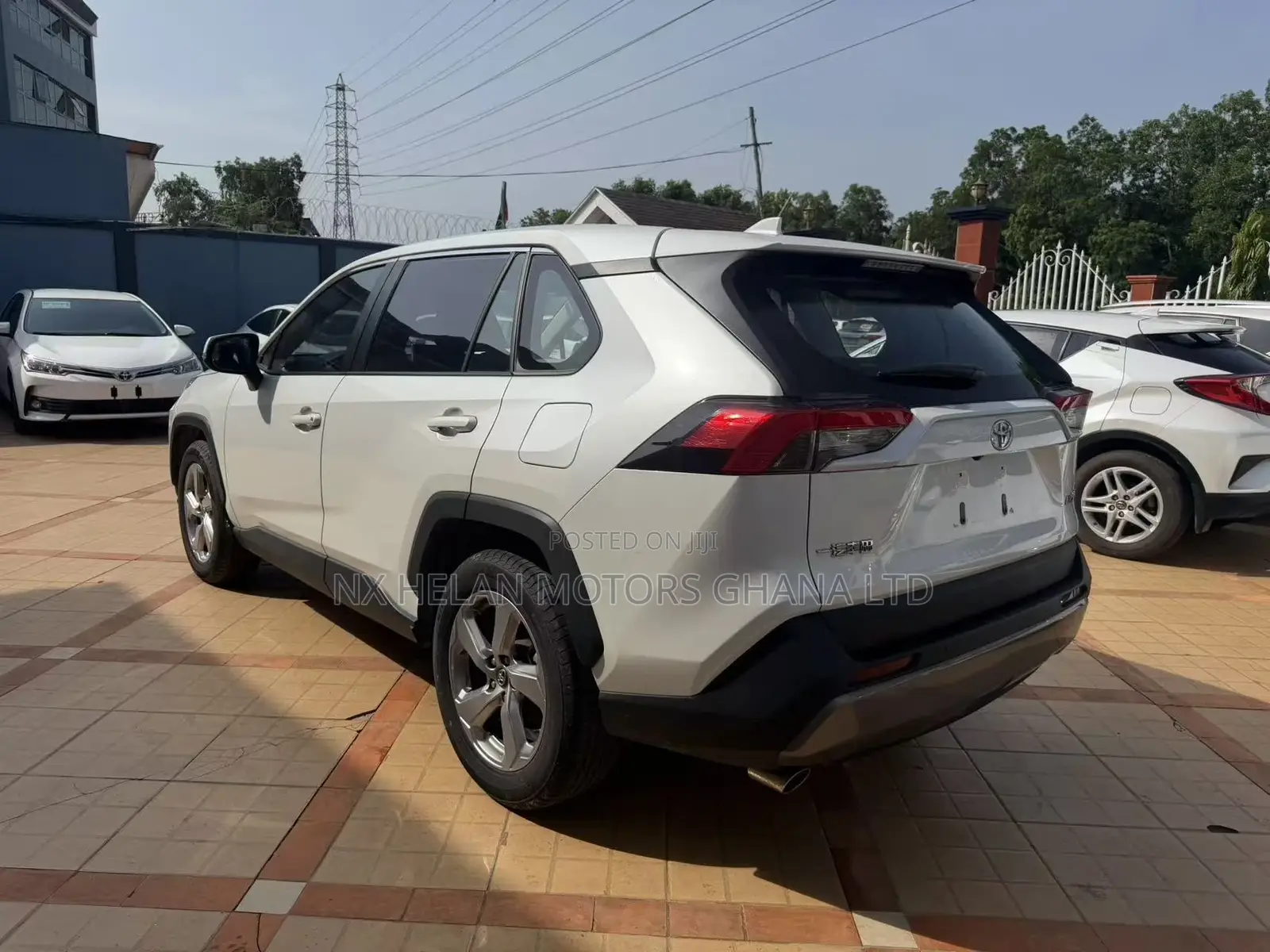 Toyota RAV4 Limited FWD 2023 White