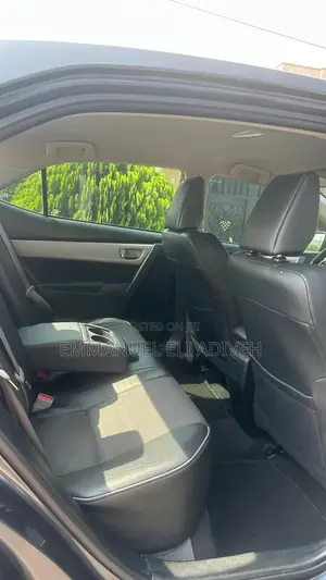 Toyota Corolla LE ECO 4dr Sedan (1.8L 4cyl CVT) 2017 Gray