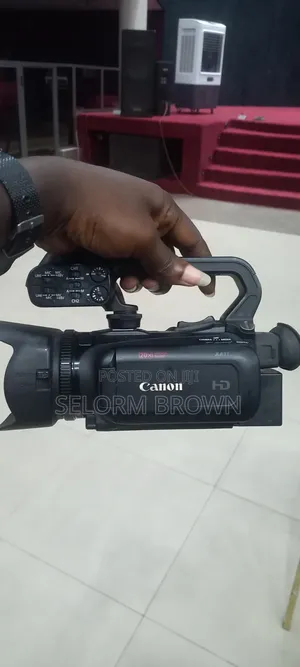Canon Xa11