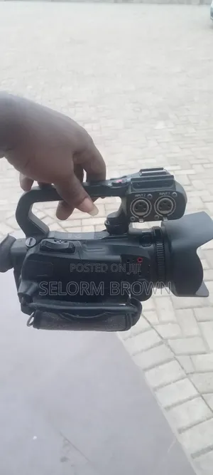 Canon Xa11