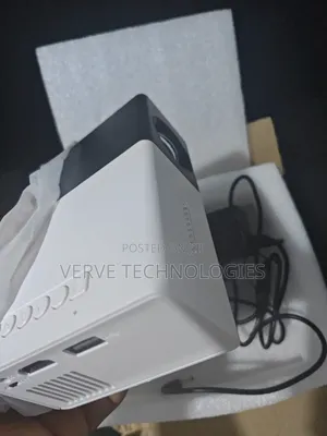 LED Mini Hd Projector (Black Version)