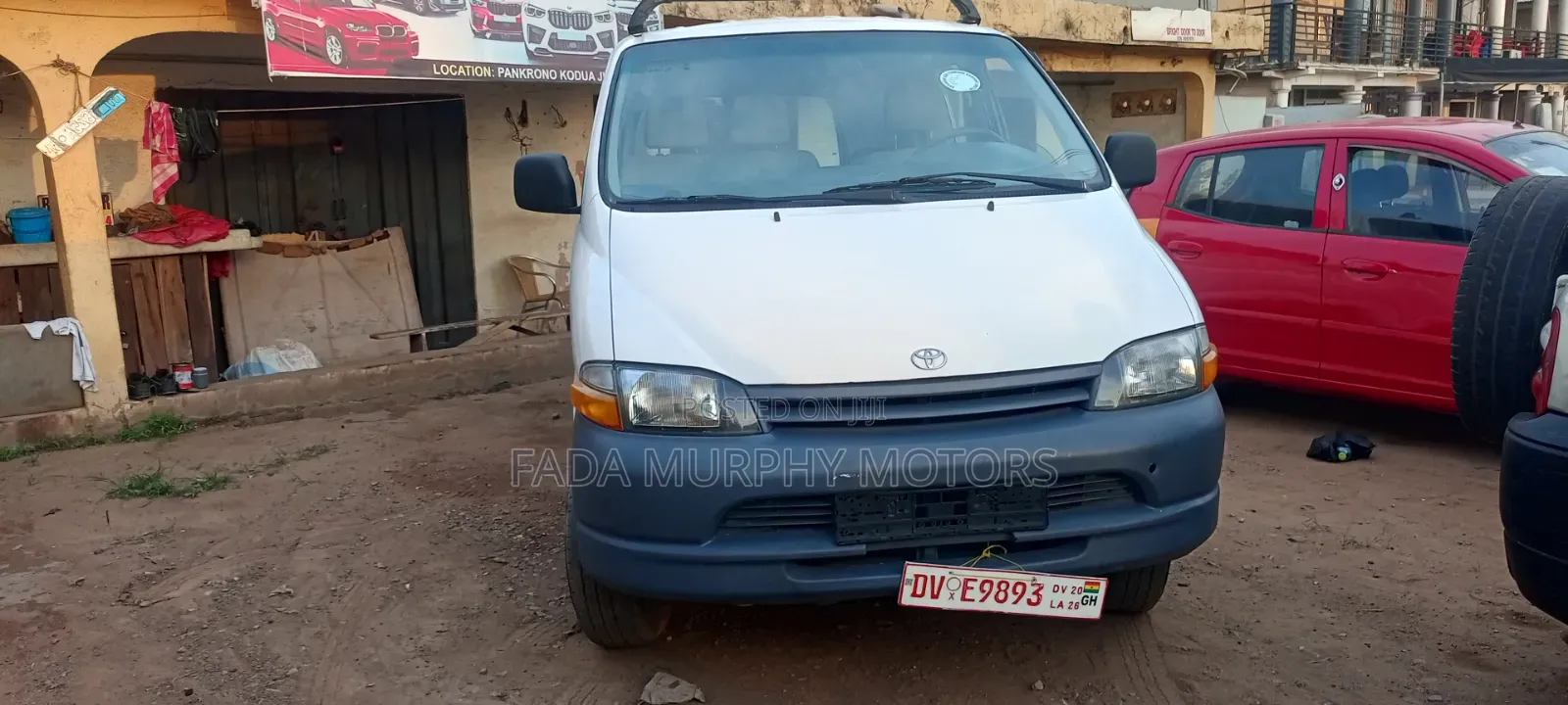 Toyota HiAce 2005 White