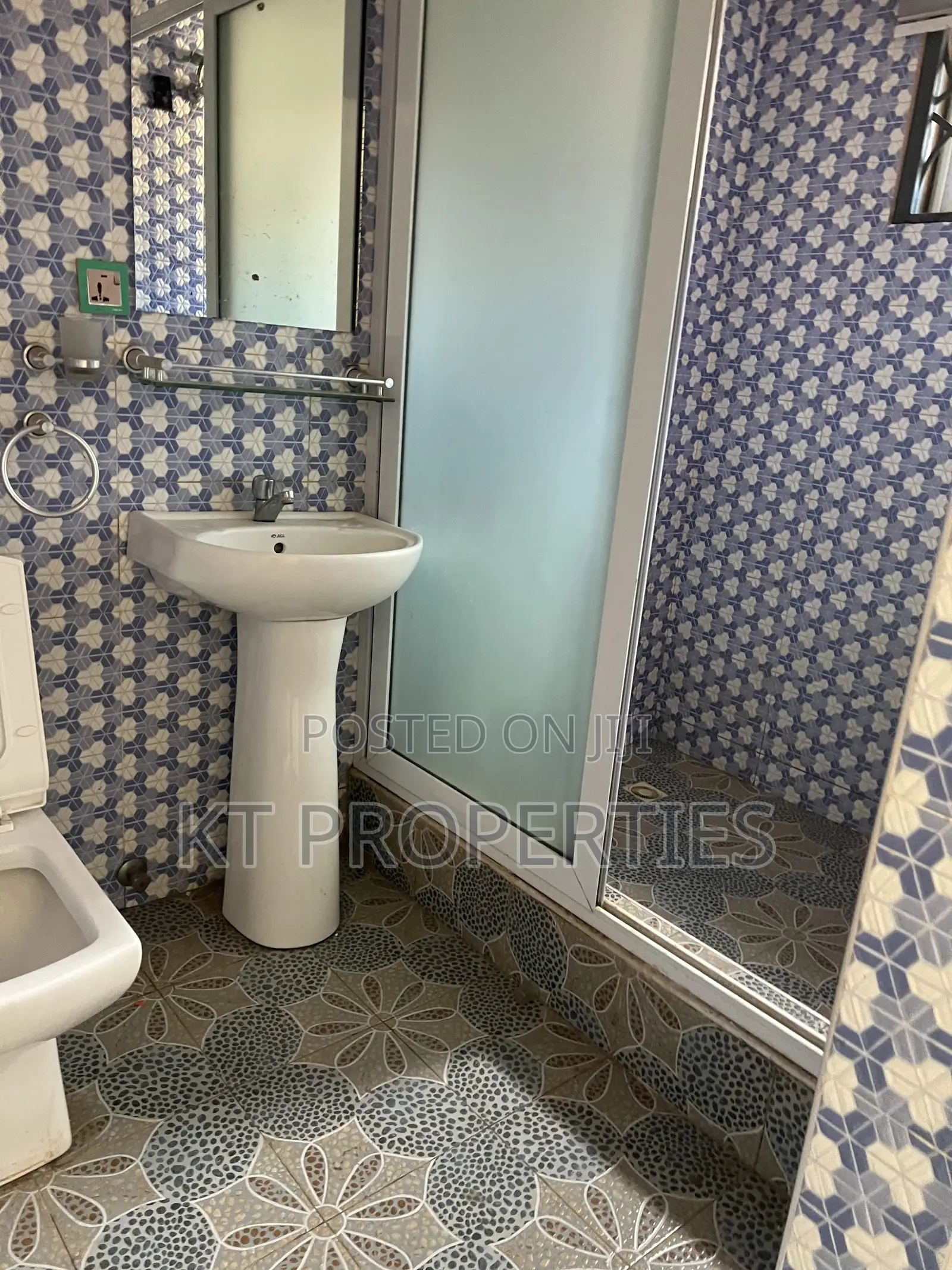 2bdrm Apartment in Acp, Kwabenya for rent