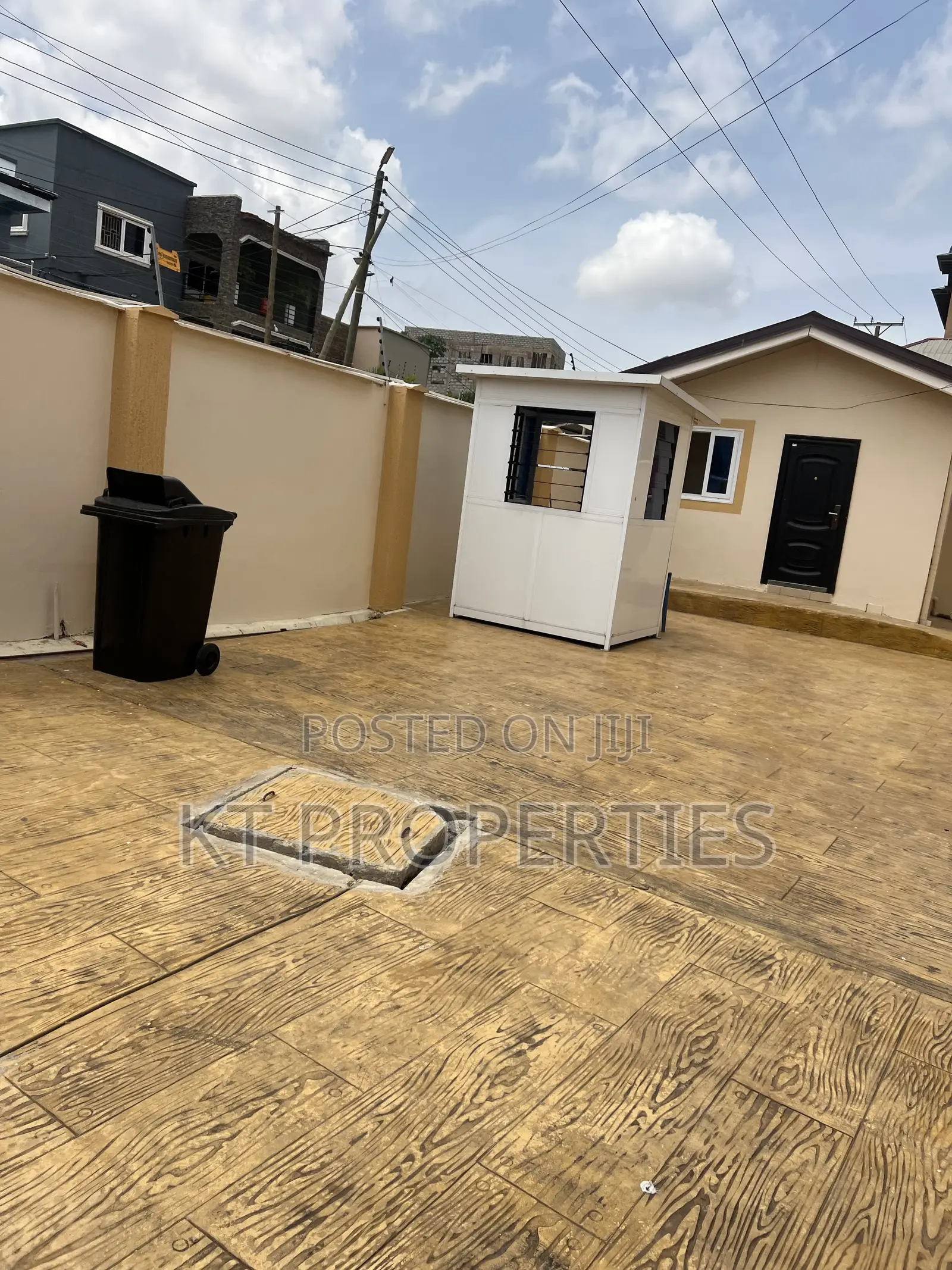 2bdrm Apartment in Acp, Kwabenya for rent