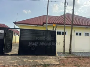 4bdrm House in Cfc Estate, Ola Achool Area for rent