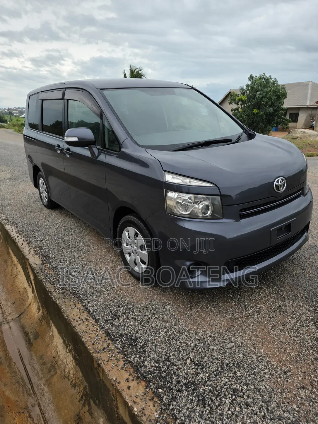 Toyota Voxy 2010 Blue