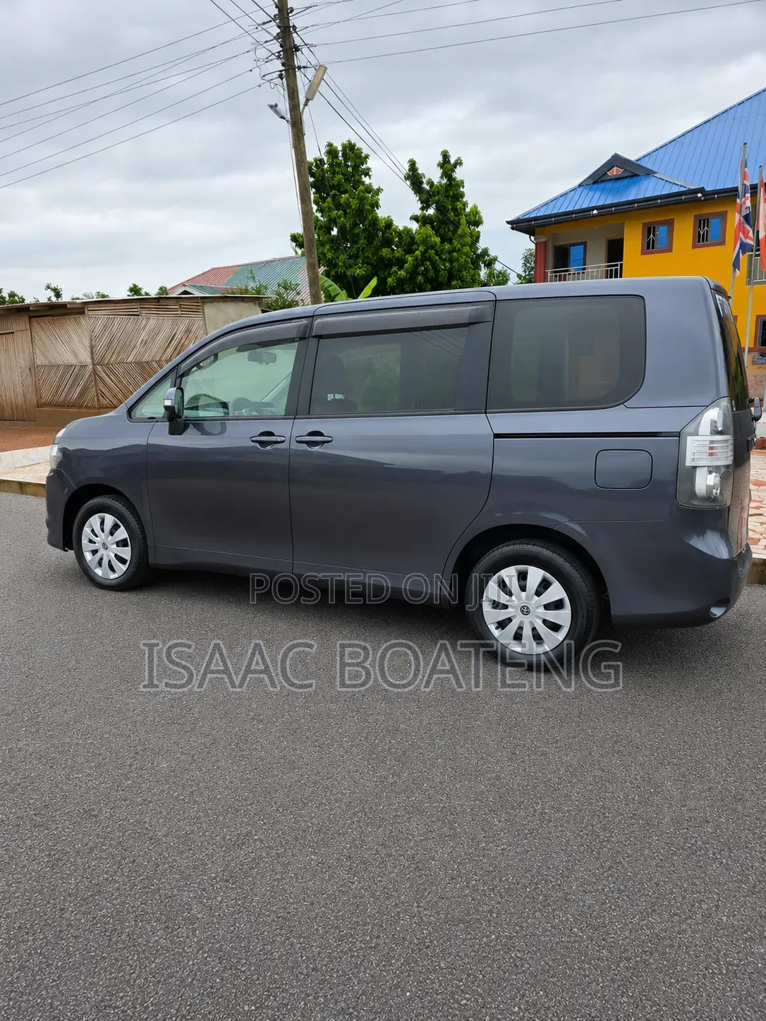 Toyota Voxy 2010 Blue