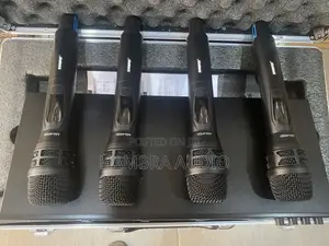 Shure Wireless Microphone 4 in 1 Mx4100