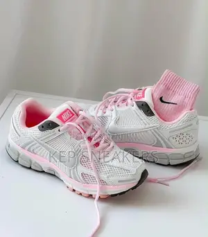 Nike Zoom Vomero 5