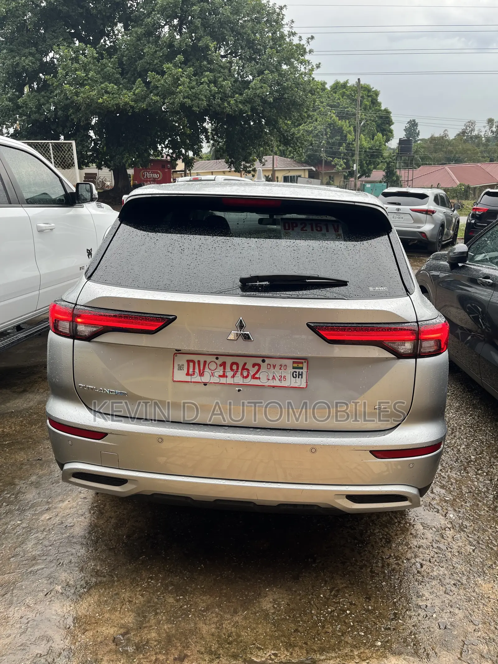 Mitsubishi Outlander SE 2024 Silver