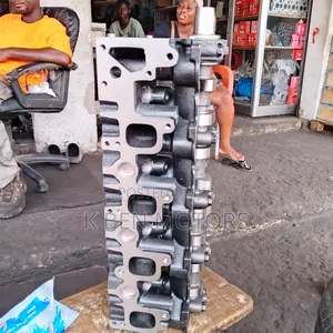 Toyota Hilux 5l Cylinder Head