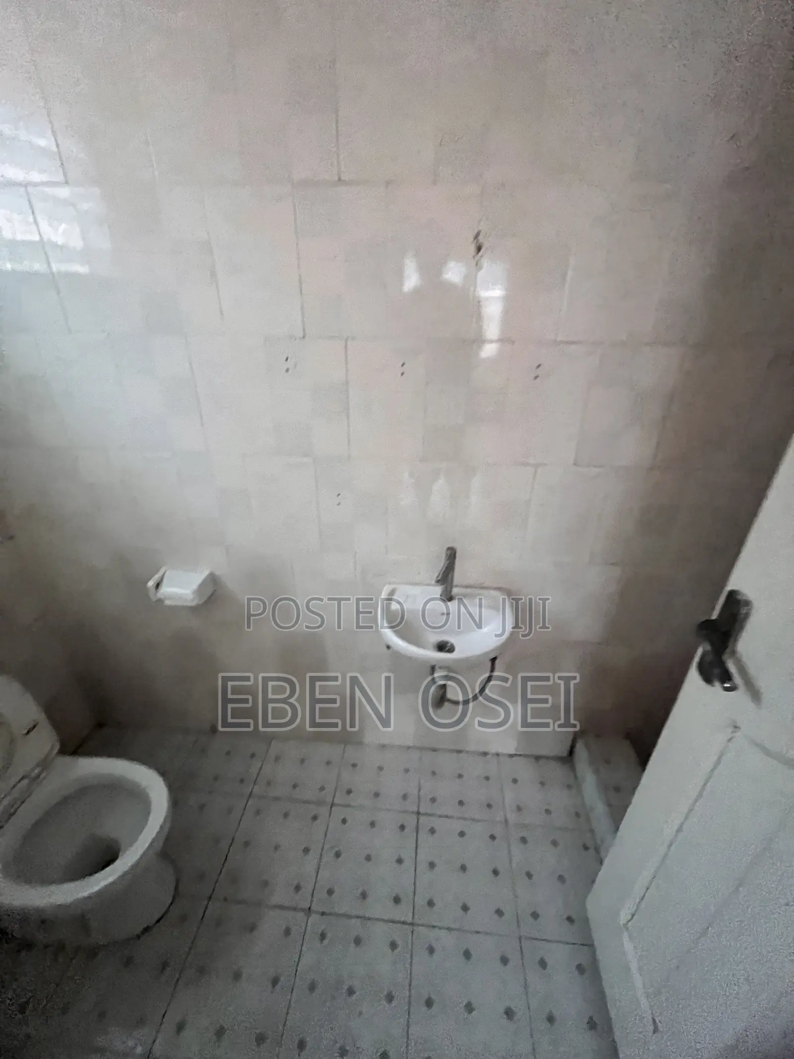 3bdrm Apartment in Dansoman for rent