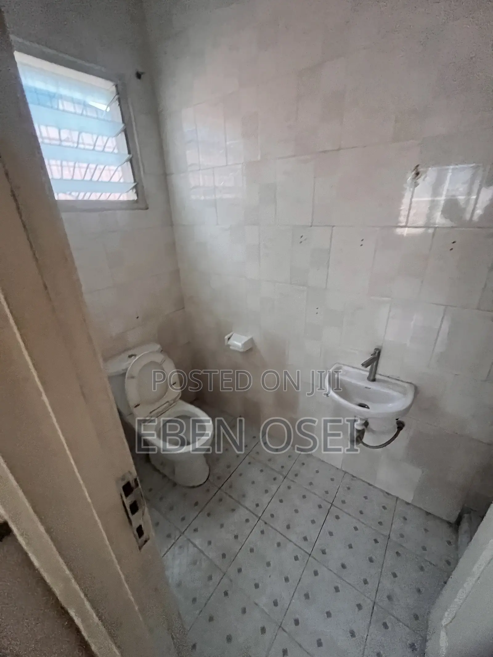 3bdrm Apartment in Dansoman for rent