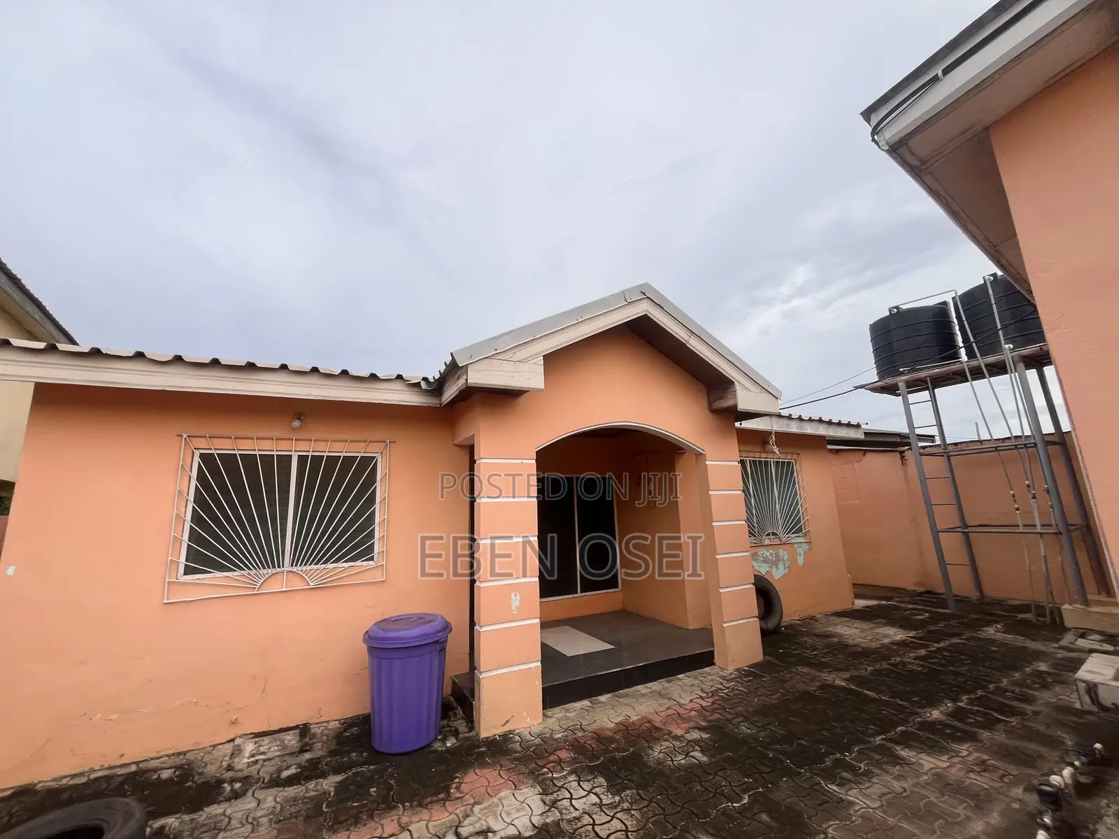 3bdrm Apartment in Dansoman for rent
