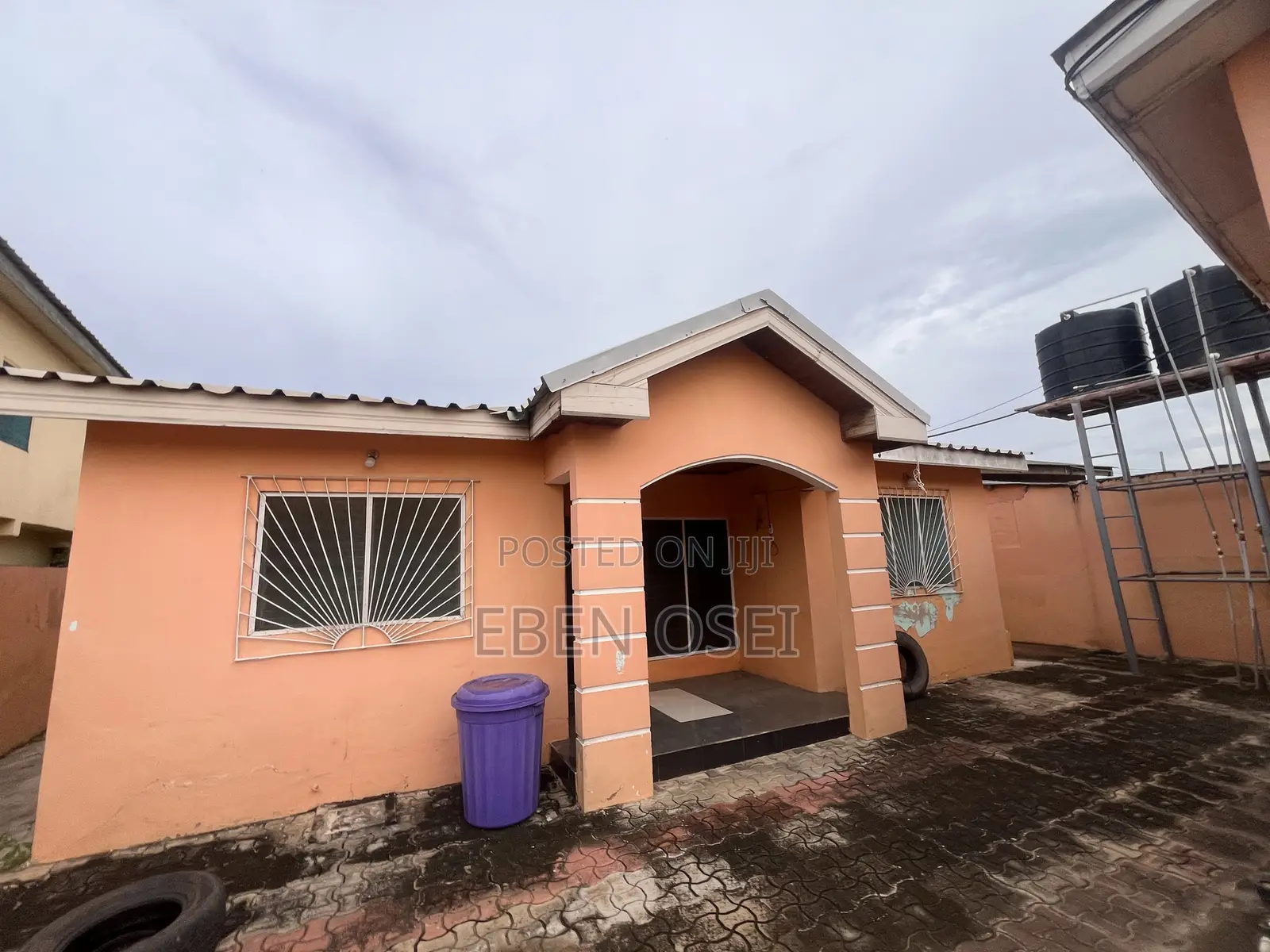 3bdrm Apartment in Dansoman for rent