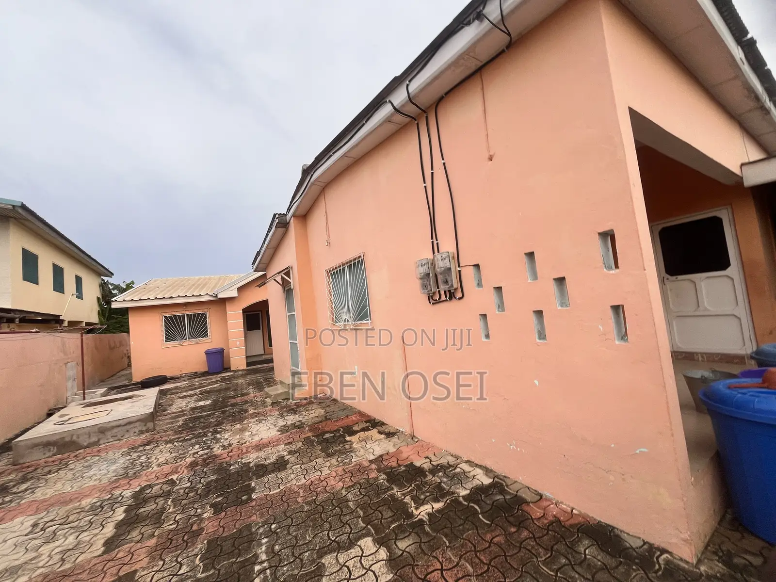3bdrm Apartment in Dansoman for rent