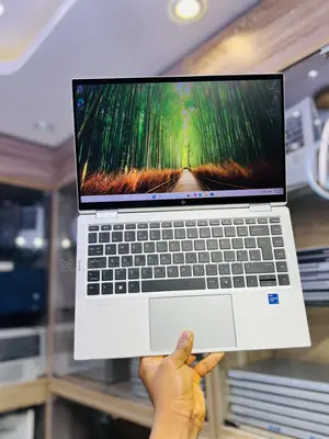 Laptop HP EliteBook 1040 G8 32GB Intel Core i7 SSD 512GB