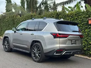 Lexus LX 700h 2025 Gray