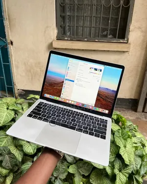 Laptop Apple MacBook Air 2019 8GB Intel Core i5 SSD 256GB