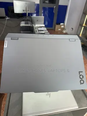 Laptop Lenovo LOQ 15AHP10 16GB AMD Ryzen 7 SSD 1T