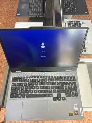 Laptop Lenovo LOQ 15AHP10 16GB AMD Ryzen 7 SSD 1T