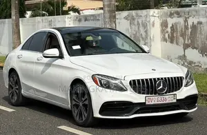 Mercedes-Benz C300 Luxury 4dr AWD 4Matic Sedan (2.0L 4cyl 7A) 2015 White