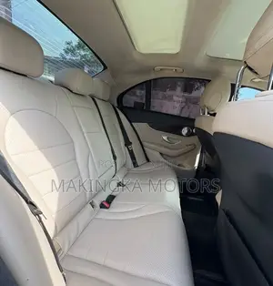 Mercedes-Benz C300 Luxury 4dr AWD 4Matic Sedan (2.0L 4cyl 7A) 2015 White