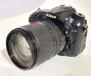 D7200 Nikon With 70 to 300 Lens and 35mm Lens