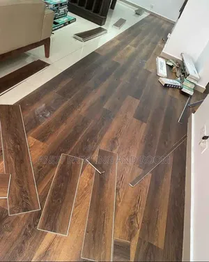 Vinyl Floor Installation: Book Your Pro Today