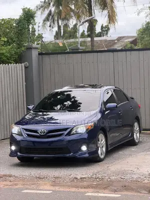 Toyota Corolla S 4dr Sedan (1.8L 4cyl 4A) 2013 Blue