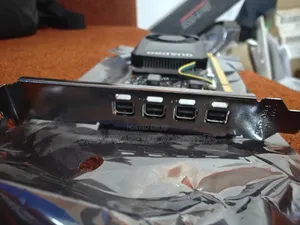 Nvidia Quadro P1000 4gb Gddr5 Graphic Card