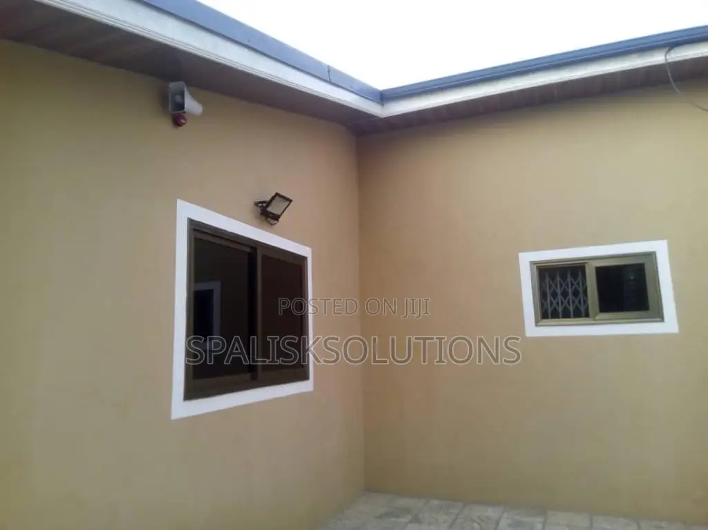 Furnished 3bdrm House in Sapieman, Amasaman for sale