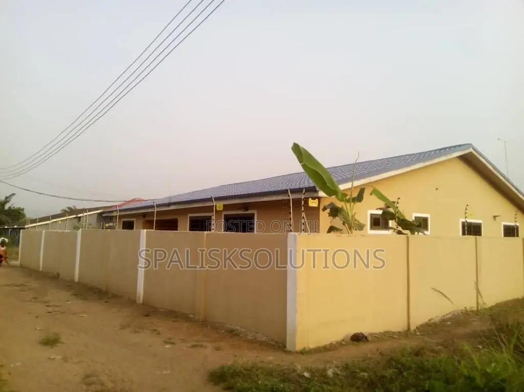 Furnished 3bdrm House in Sapieman, Amasaman for sale