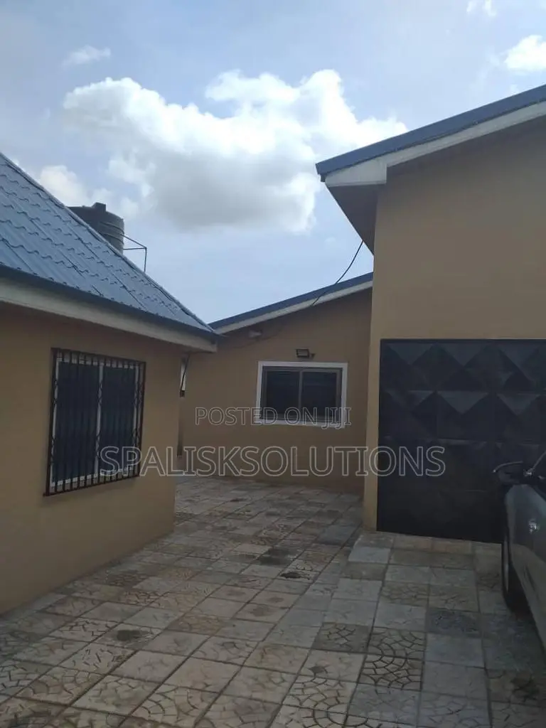 Furnished 3bdrm House in Sapieman, Amasaman for sale