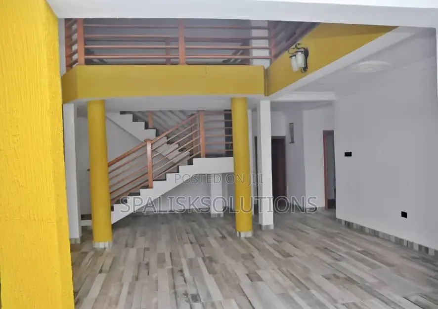 Furnished 7bdrm House in East Legon for sale