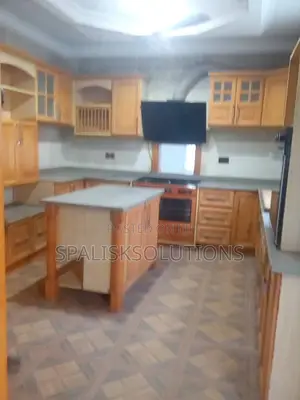 Furnished 7bdrm House in East Legon for sale