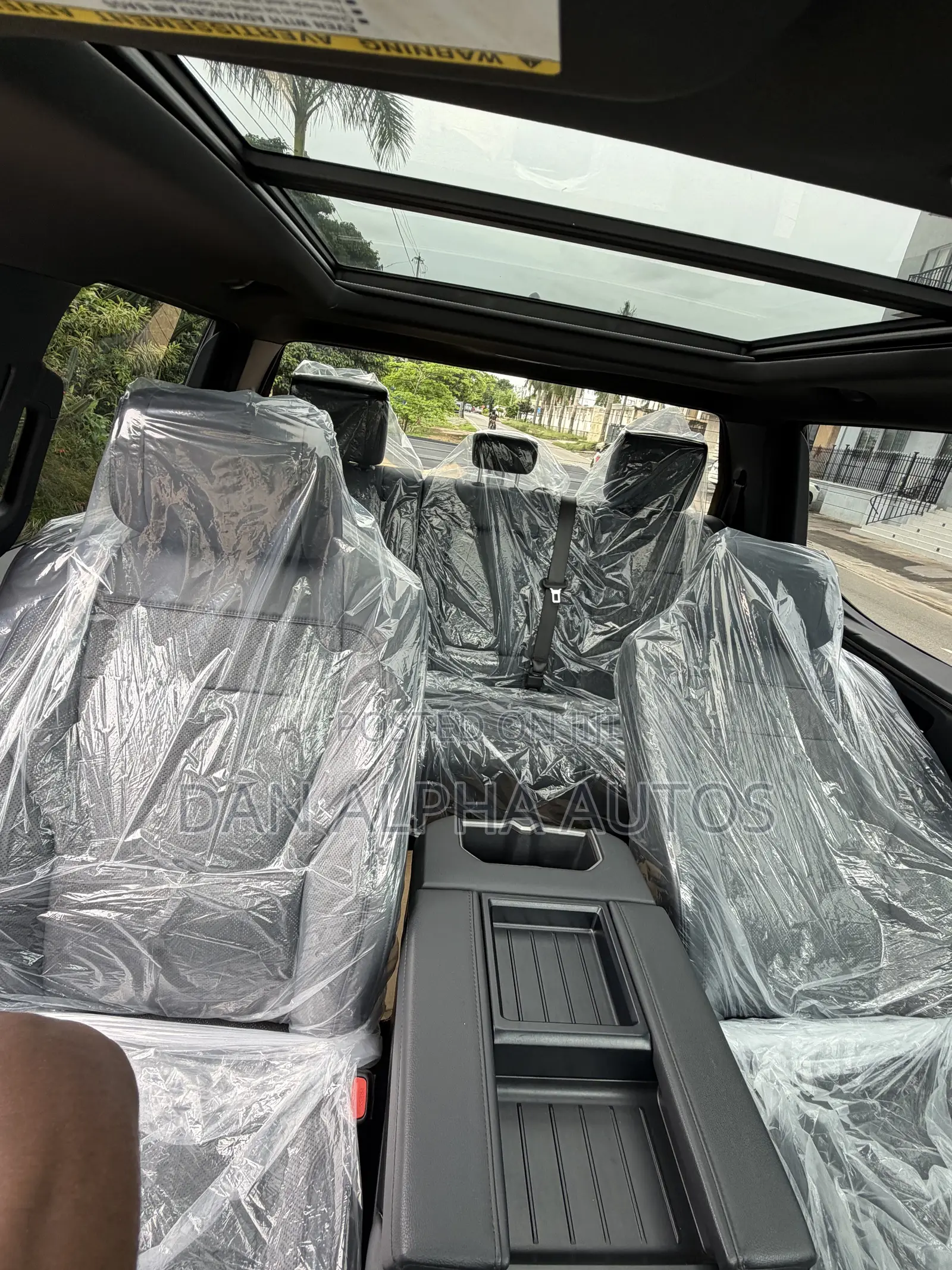 Toyota Tundra 2025 White