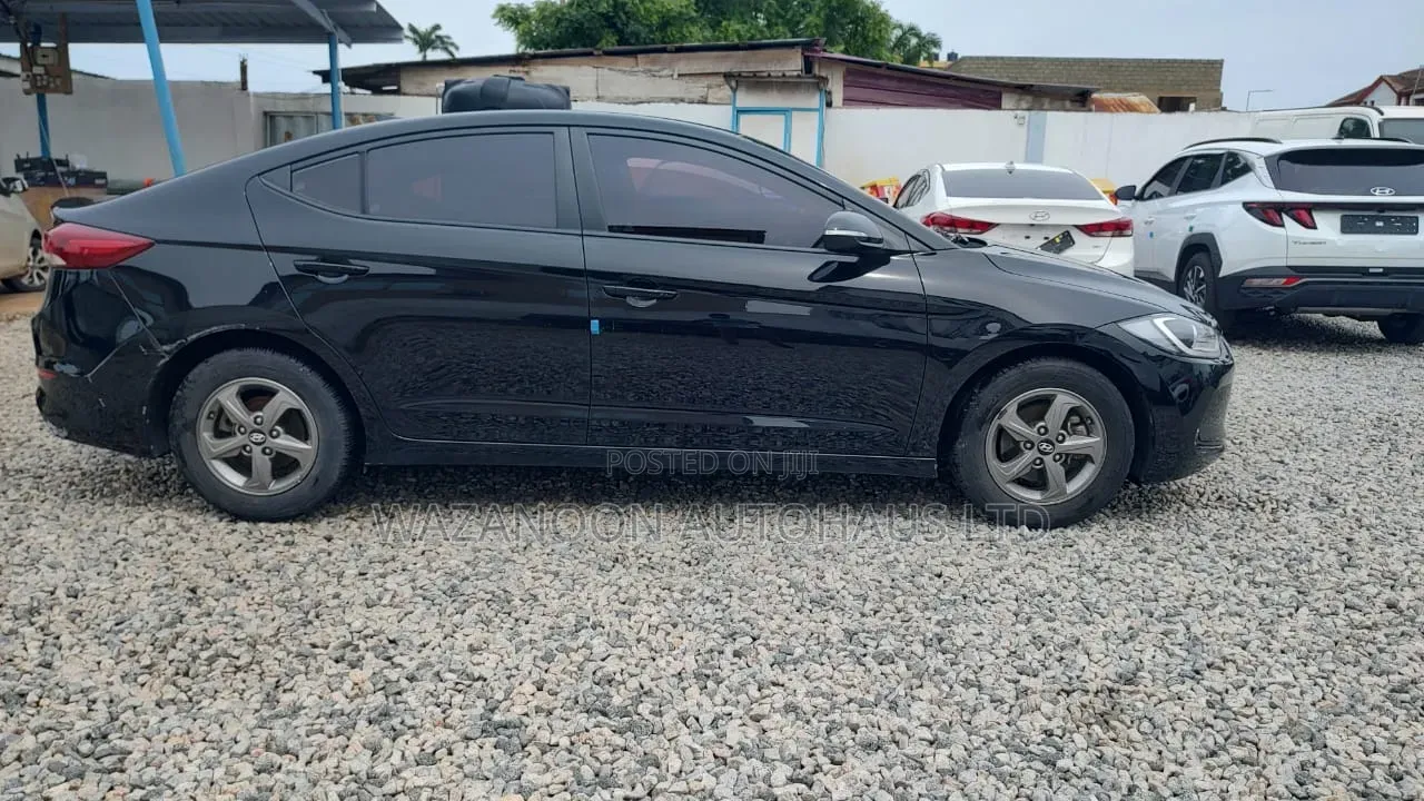 Hyundai Avante 2018 Black