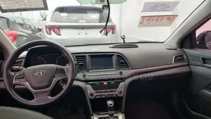 Hyundai Avante 2018 Black