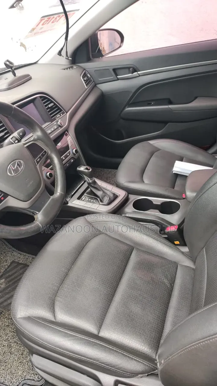 Hyundai Avante 2018 Black
