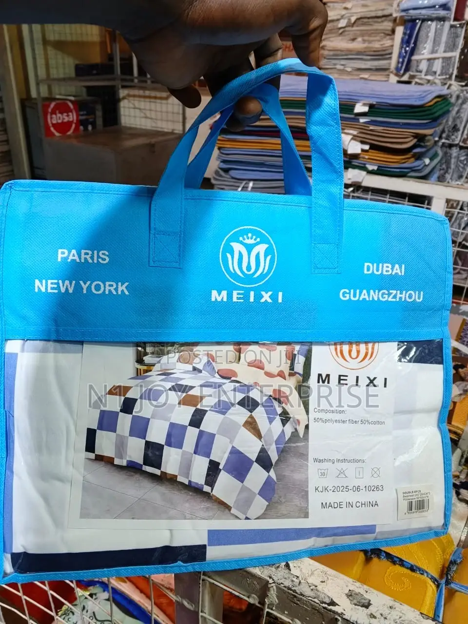 Bedspread , Bed Sheets and Duvet