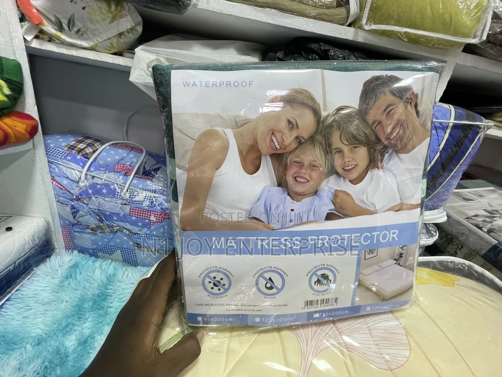 Bedspread , Bed Sheets and Duvet