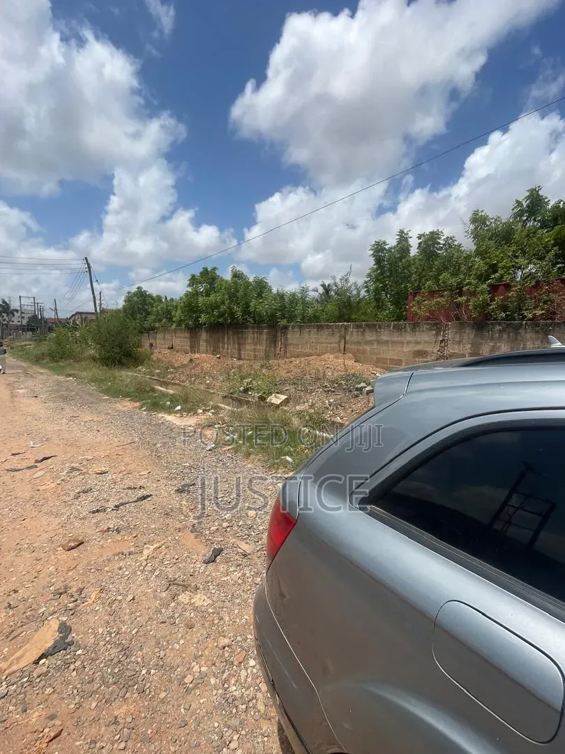 3 Plots of Land for Sale in Adjiringanor