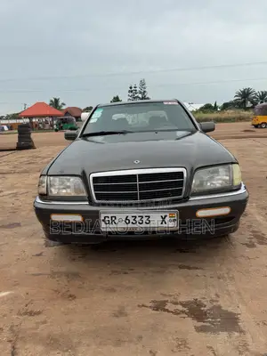 Mercedes-Benz C200 2002 Black