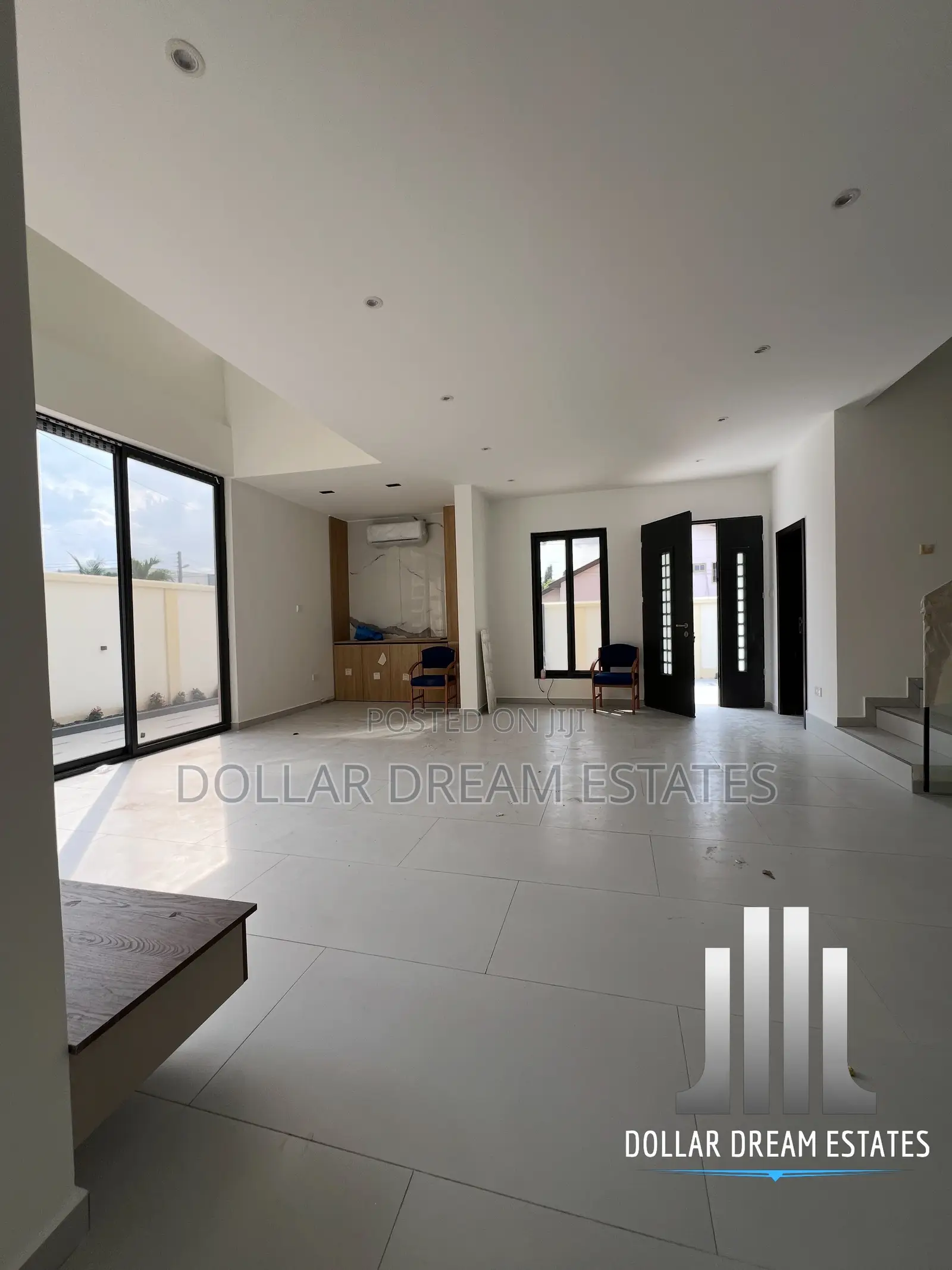 4bdrm House in Adjiriganor for sale