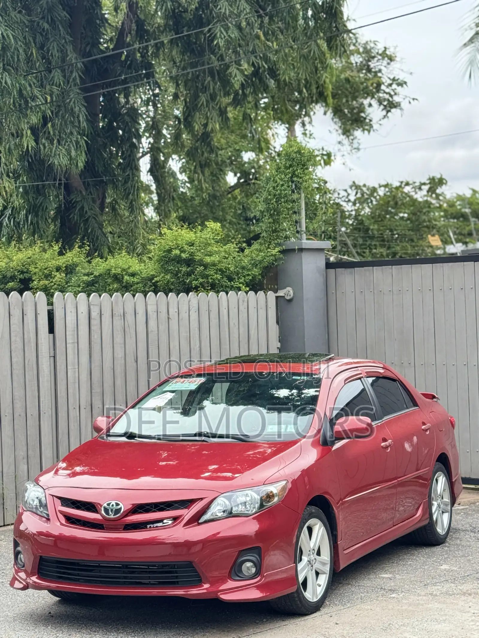 Toyota Corolla S 4dr Sedan (1.8L 4cyl 4A) 2013 Red