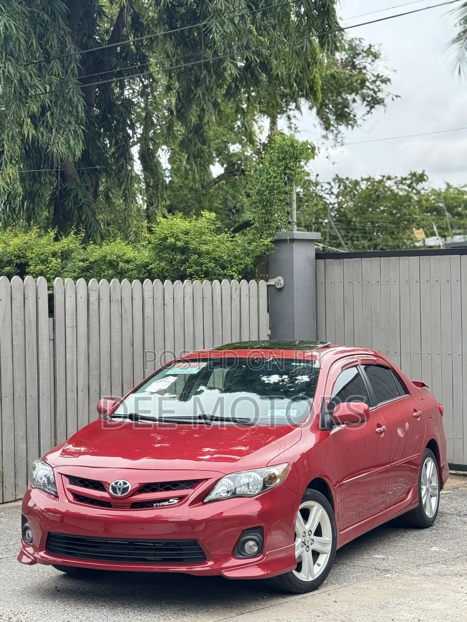 Toyota Corolla S 4dr Sedan (1.8L 4cyl 4A) 2013 Red