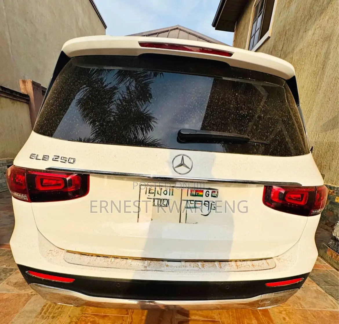 Mercedes-Benz GLB-Class 2021 White