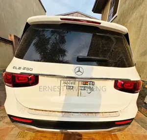 Mercedes-Benz GLB-Class 2021 White